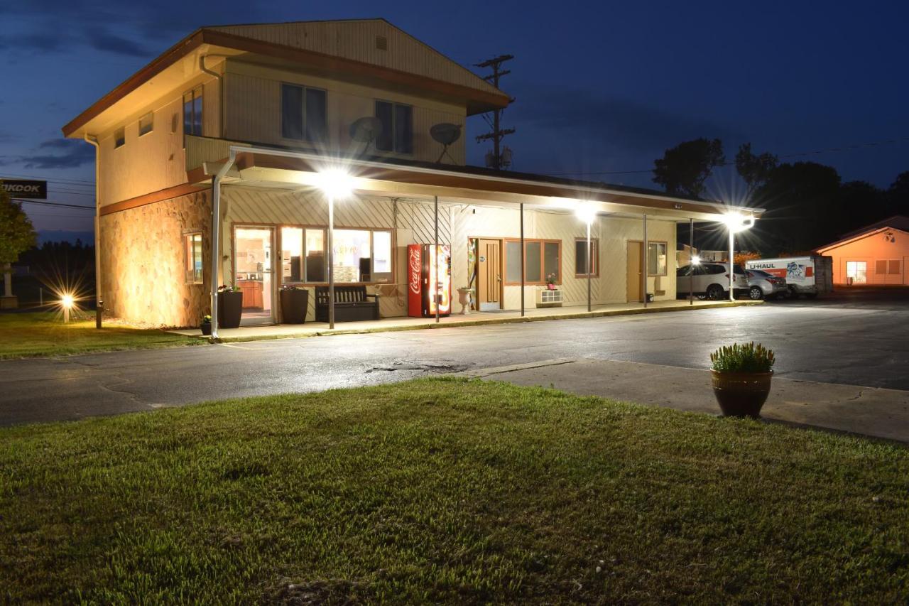 Great Lakes Inn & Suites サウス・ヘイブン エクステリア 写真