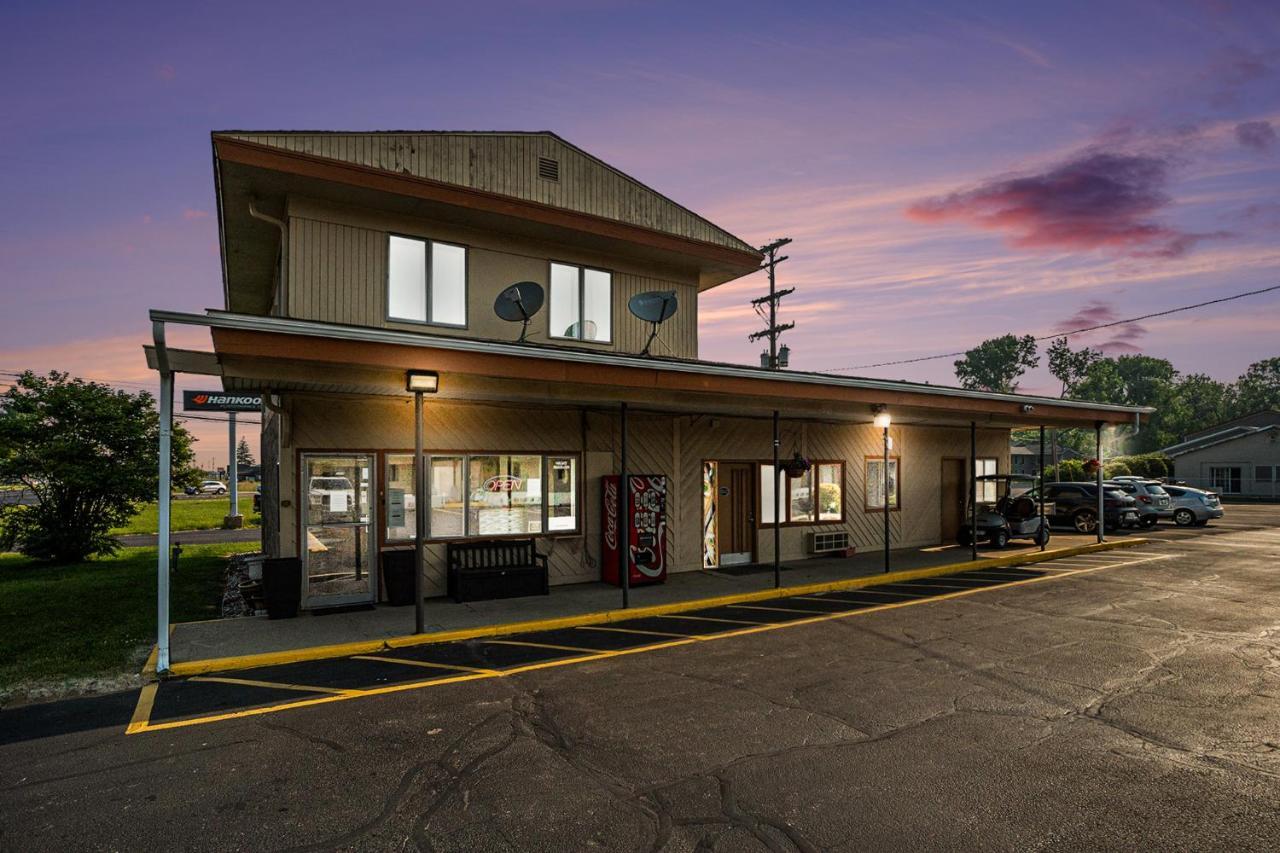 Great Lakes Inn & Suites サウス・ヘイブン エクステリア 写真