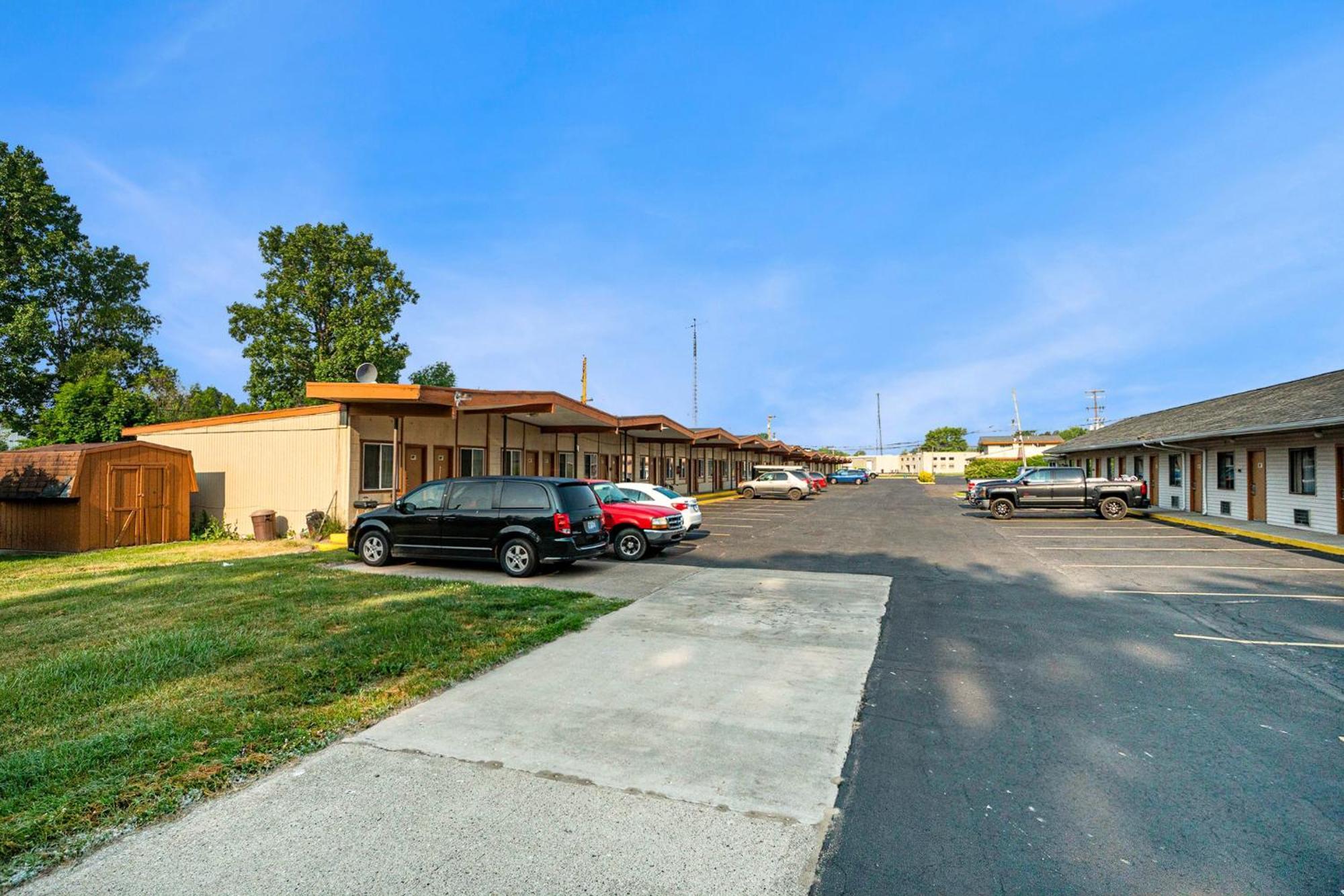 Great Lakes Inn & Suites サウス・ヘイブン エクステリア 写真